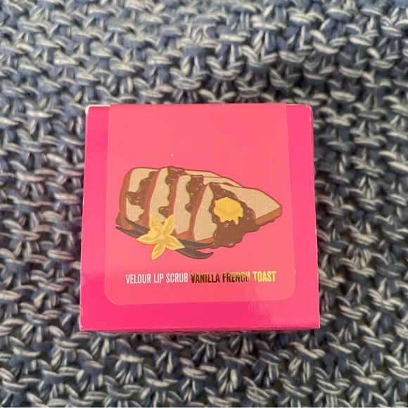 Jeffree Star Velour Lip Scrub - Picture 2 of 4